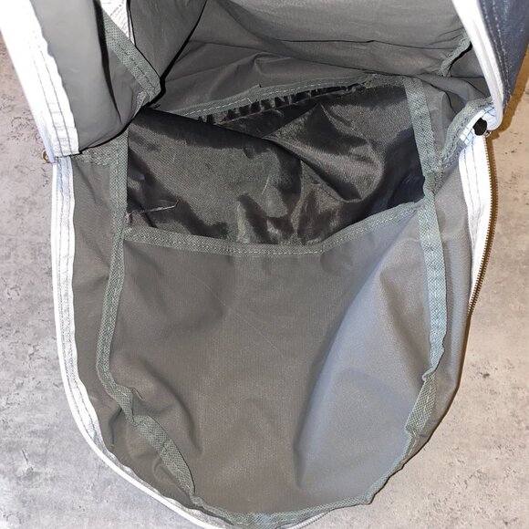 Wexford Gray and White Basic Backpack - Picture 11 of 13